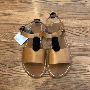 Leather Sandal with black pom-pom